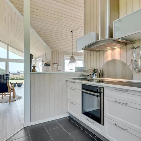 Fridtjof - 100m From The Sea By Interhome Feriehus *